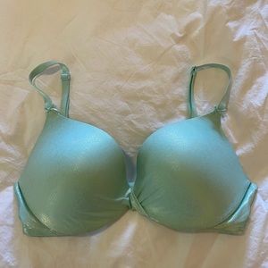 New Victoria’s Secret Bra